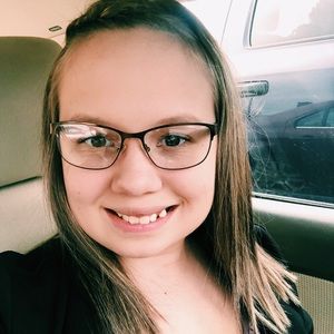 Meet your Posher, Ashley